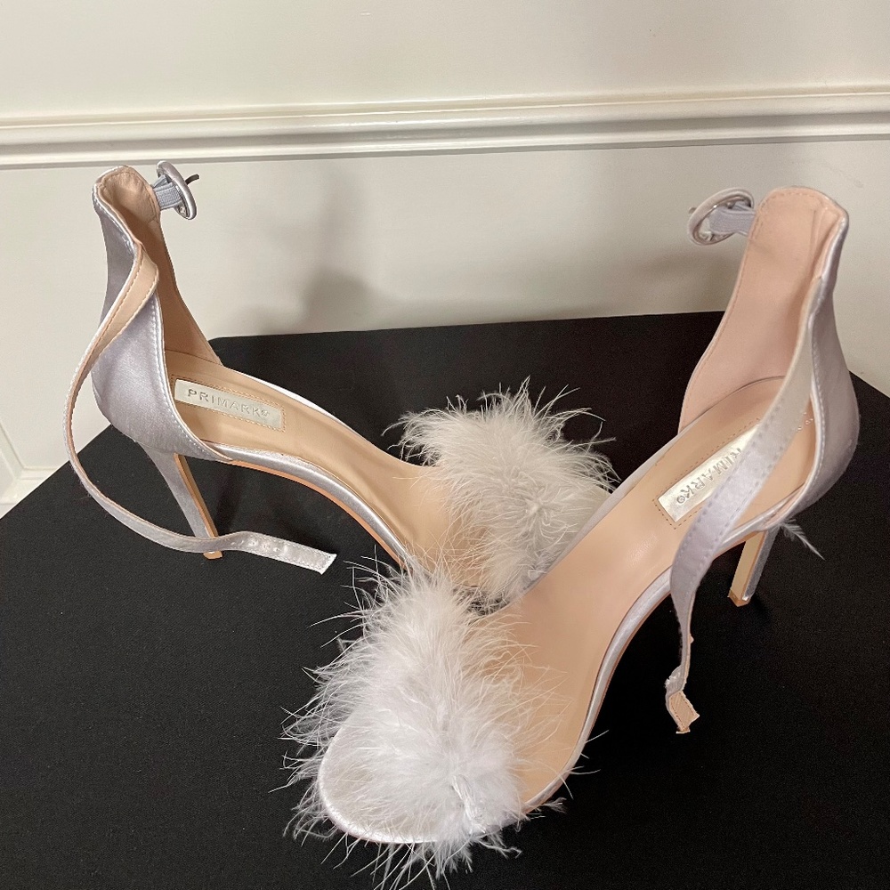 Primark Silver Satin Fluffy Feather fur Sandal Heels US10